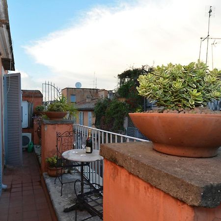 Spanish Steps Corner ローマ 部屋 写真