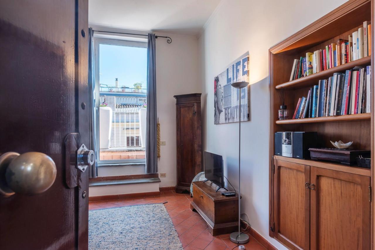 Spanish Steps Corner ローマ エクステリア 写真