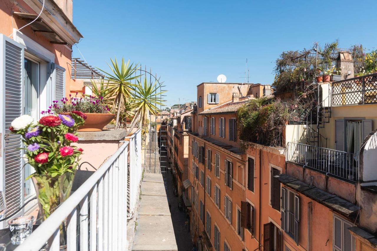 Spanish Steps Corner ローマ エクステリア 写真